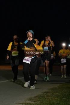 Runner Photo 2111118