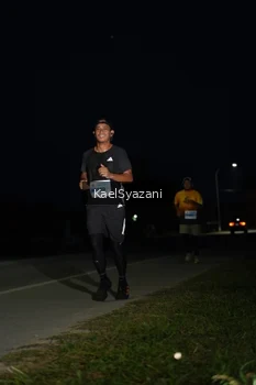 Runner Photo 2111213