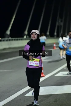 Runner Photo 2111683
