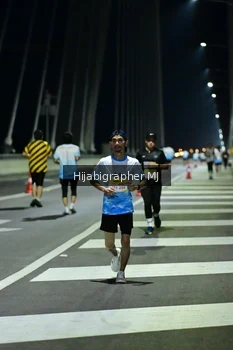 Runner Photo 2111862