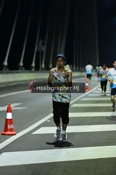 Runner Photo 2111915
