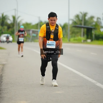 Runner Photo 2112241
