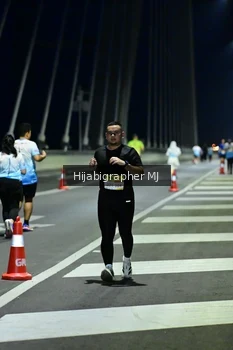 Runner Photo 2112309