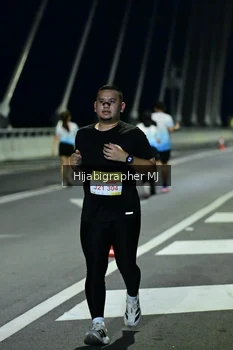Runner Photo 2112337