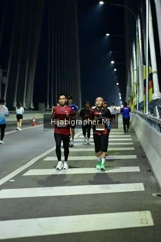 Runner Photo 2112349
