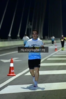 Runner Photo 2112445