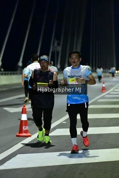 Runner Photo 2112514