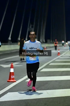 Runner Photo 2112752