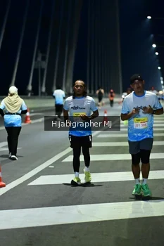 Runner Photo 2112773