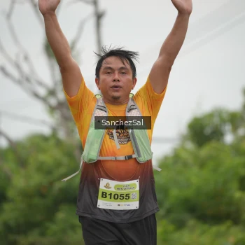 Runner Photo 2112842
