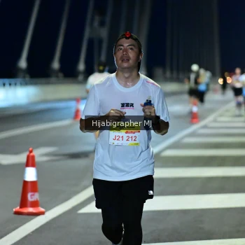 Runner Photo 2112863