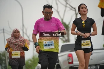 Runner Photo 2112973