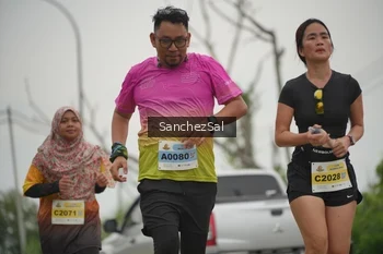 Runner Photo 2113001