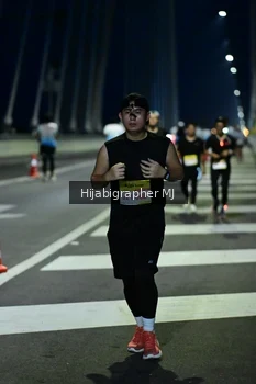 Runner Photo 2113051
