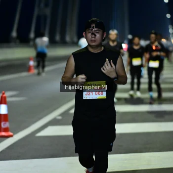 Runner Photo 2113053