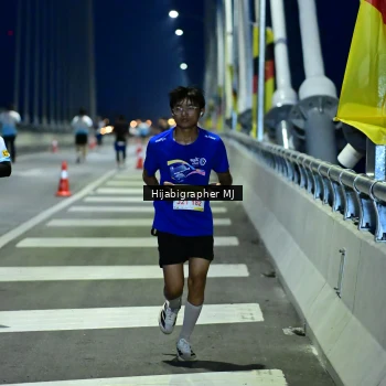 Runner Photo 2113436