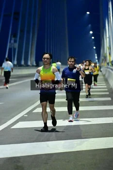 Runner Photo 2113515