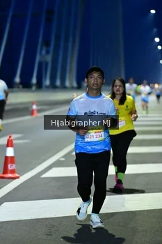 Runner Photo 2113578