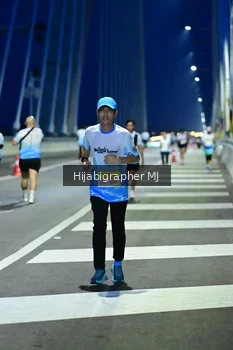 Runner Photo 2113631