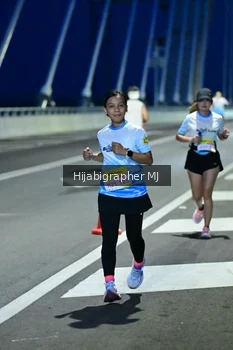 Runner Photo 2113669