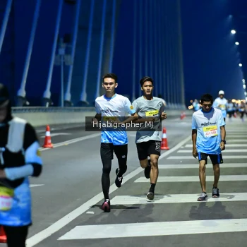 Runner Photo 2113795