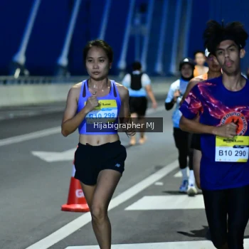 Runner Photo 2113917