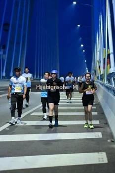 Runner Photo 2114088