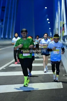 Runner Photo 2114194