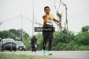 Runner Photo 2114199