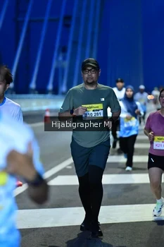 Runner Photo 2114297