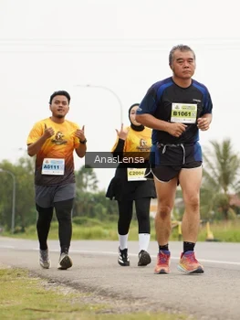 Runner Photo 2114635
