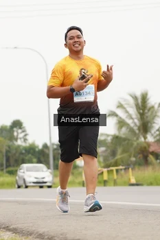 Runner Photo 2114810