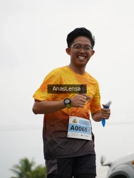 Runner Photo 2114883