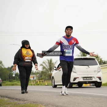 Runner Photo 2114948
