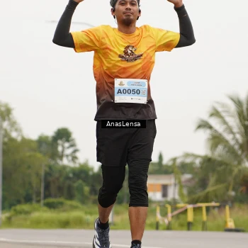 Runner Photo 2115003