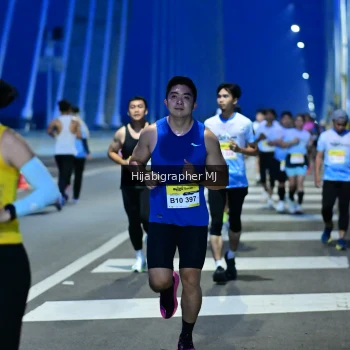 Runner Photo 2115322
