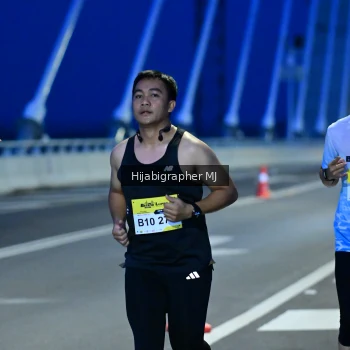 Runner Photo 2115368