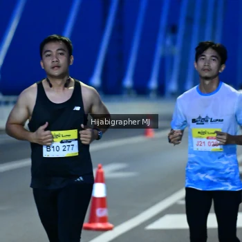 Runner Photo 2115371