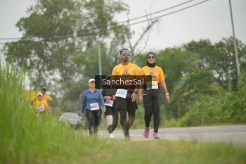 Runner Photo 2115674