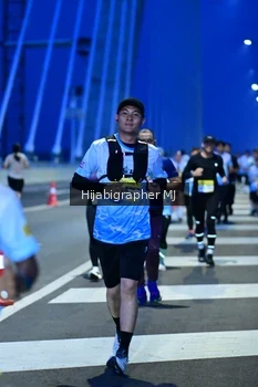 Runner Photo 2115963