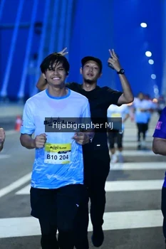 Runner Photo 2116024