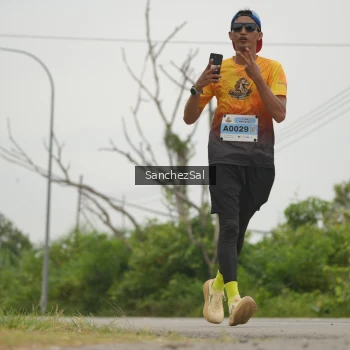 Runner Photo 2116353