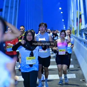 Runner Photo 2116775