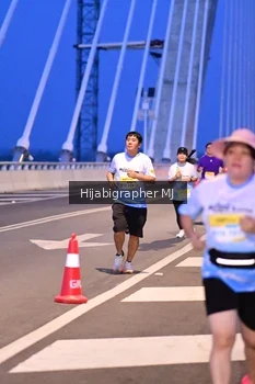 Runner Photo 2117212