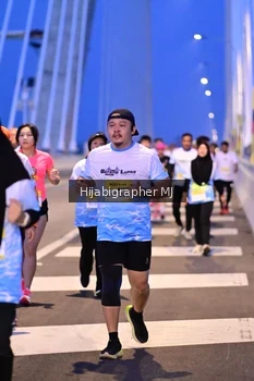 Runner Photo 2117256