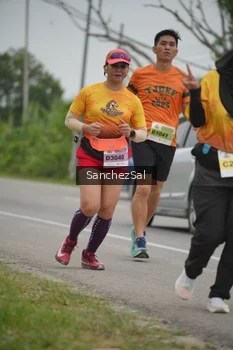 Runner Photo 2117443