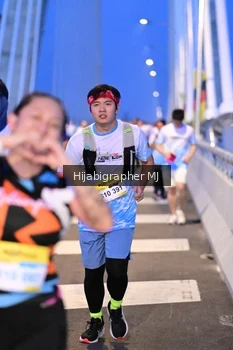 Runner Photo 2117472