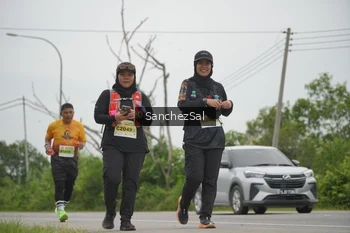 Runner Photo 2117545