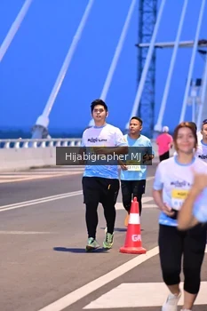 Runner Photo 2117630