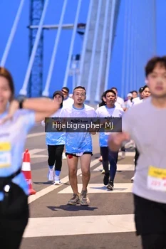 Runner Photo 2117646